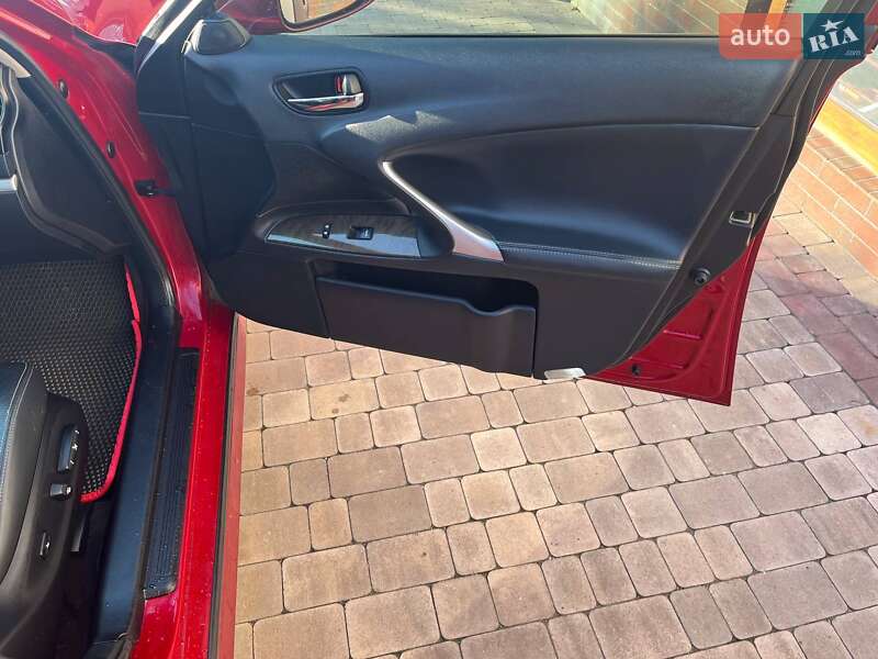 Седан Lexus IS 2011 в Виннице фото 9 Седан Lexus IS 2011 в Виннице