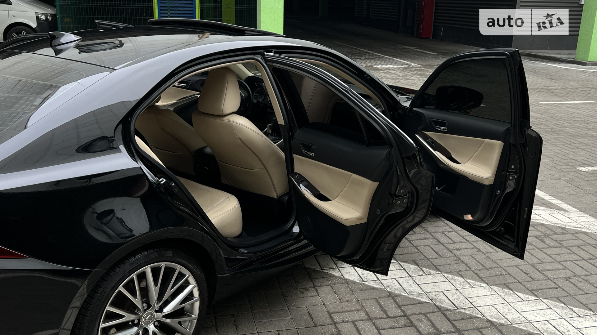 2013 Lexus IS - мініатюра 18