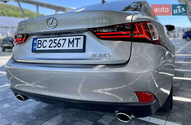Седан Lexus IS 2015 в Ивано-Франковске