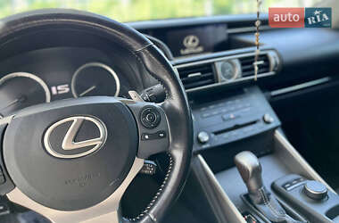 Седан Lexus IS 2015 в Ивано-Франковске