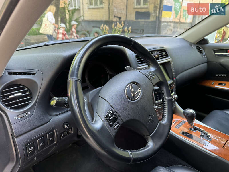 Седан Lexus IS 2008 в Одесі