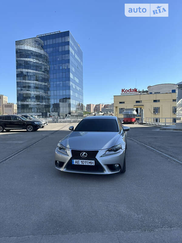 Седан Lexus IS 2013 в Дніпрі