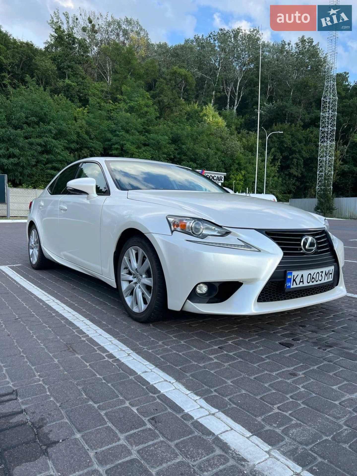 2015 Lexus IS - мініатюра 2