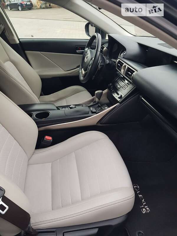 Седан Lexus IS 2014 в Черкассах