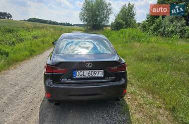 Седан Lexus IS 2016 в 