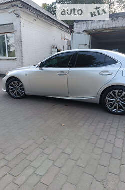 Седан Lexus IS 2016 в 