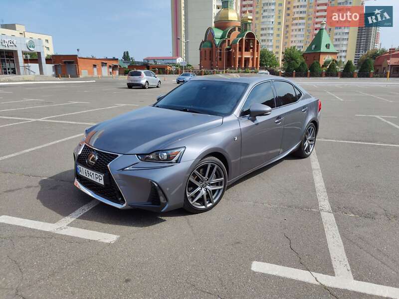 Седан Lexus IS 2018 в Киеве