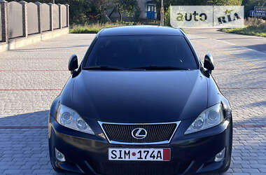 Седан Lexus IS 2007 в Староконстантинове