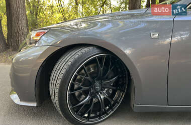 Седан Lexus IS 2014 в 