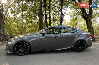 Седан Lexus IS 2014 в 
