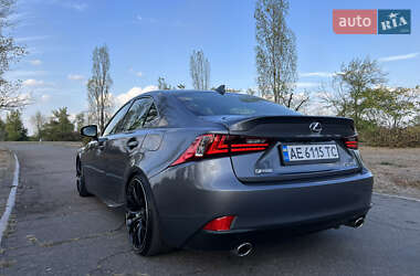 Седан Lexus IS 2014 в 