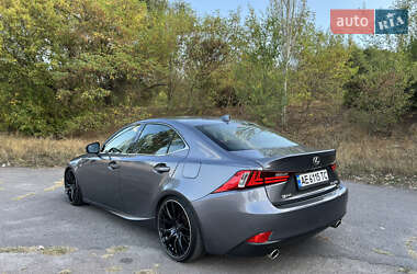 Седан Lexus IS 2014 в 