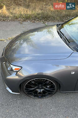Седан Lexus IS 2014 в 
