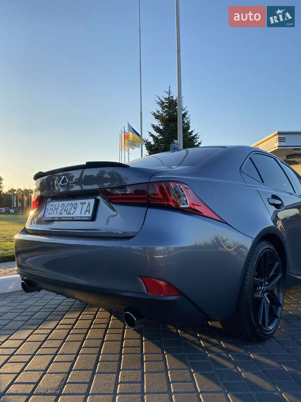 Седан Lexus IS 2013 в Одессе