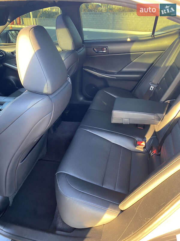 Седан Lexus IS 2013 в Одессе