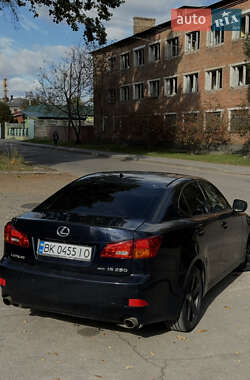 Седан Lexus IS 2007 в Рокитном