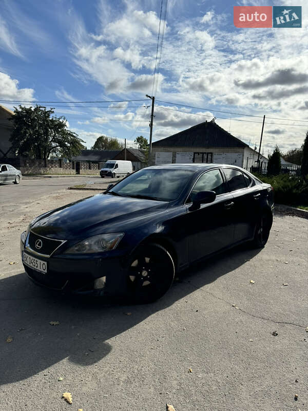 Седан Lexus IS 2007 в Рокитном