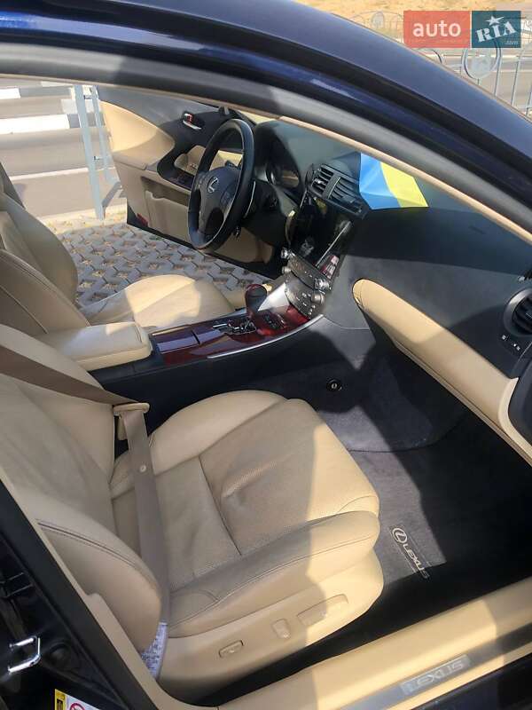 Седан Lexus IS 2007 в Харькове