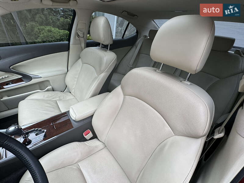 Седан Lexus IS 2010 в Киеве фото 10 Седан Lexus IS 2010 в Киеве