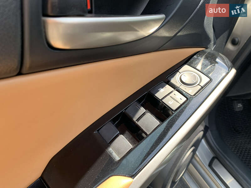 Седан Lexus IS 2018 в Одессе