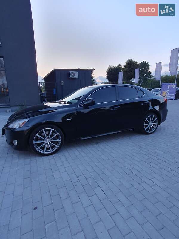 Седан Lexus IS 2007 в Виннице