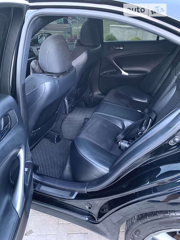 Седан Lexus IS 2012 в Львове фото 22 Седан Lexus IS 2012 в Львове