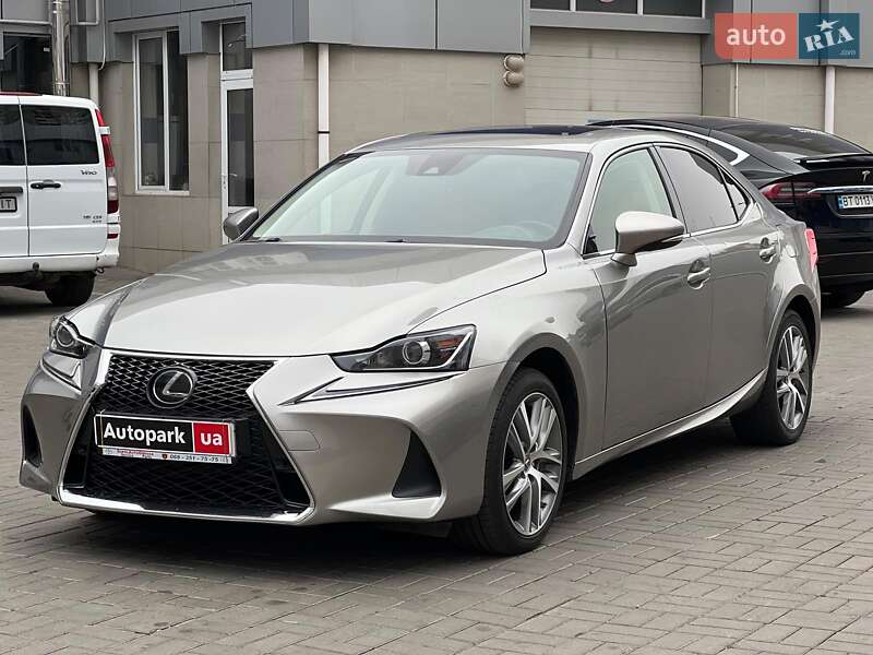 Седан Lexus IS 2018 в Одесі