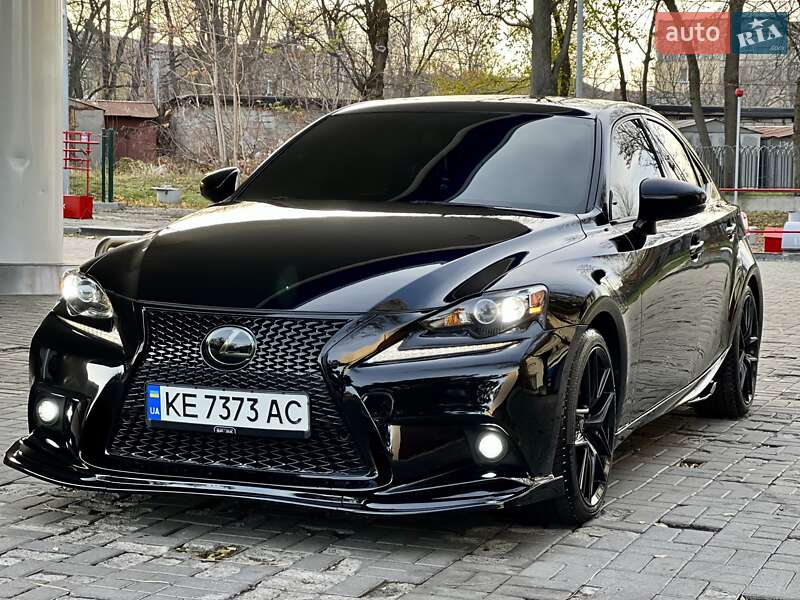 Седан Lexus IS 2015 в Дніпрі