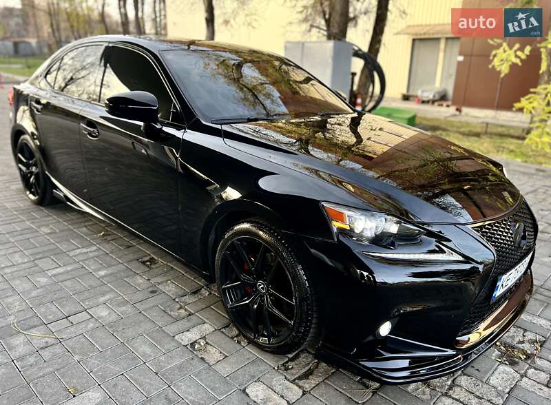 Седан Lexus IS 2015 в Дніпрі