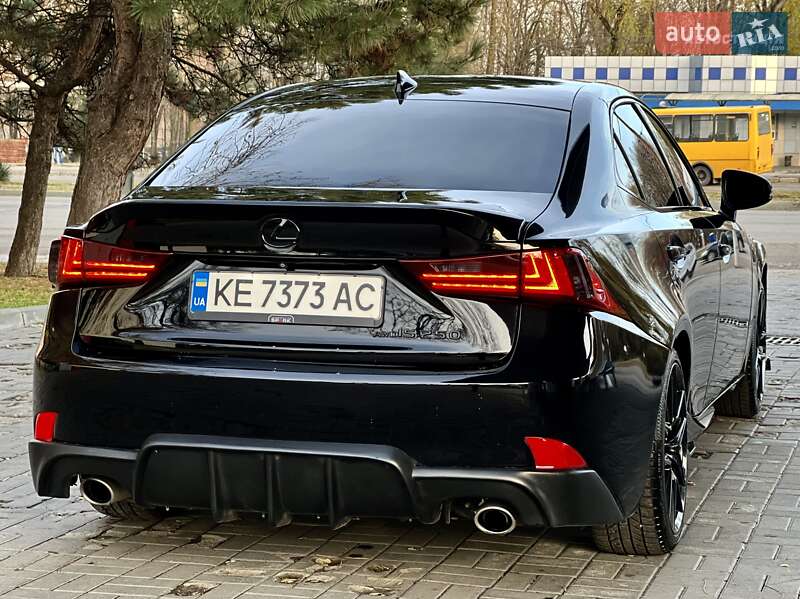 Седан Lexus IS 2015 в Дніпрі