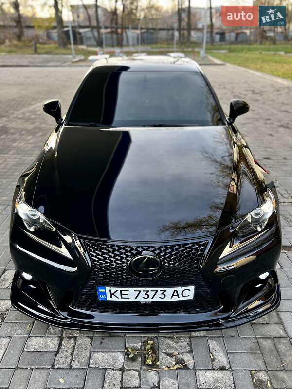 Седан Lexus IS 2015 в Дніпрі