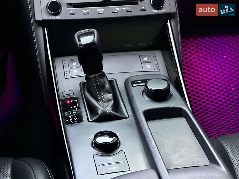Седан Lexus IS 2015 в Днепре