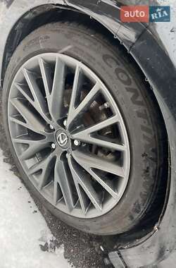 Седан Lexus IS 2015 в Киеве