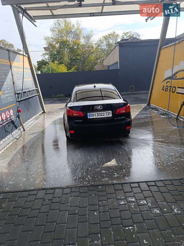 Седан Lexus IS 2006 в Измаиле