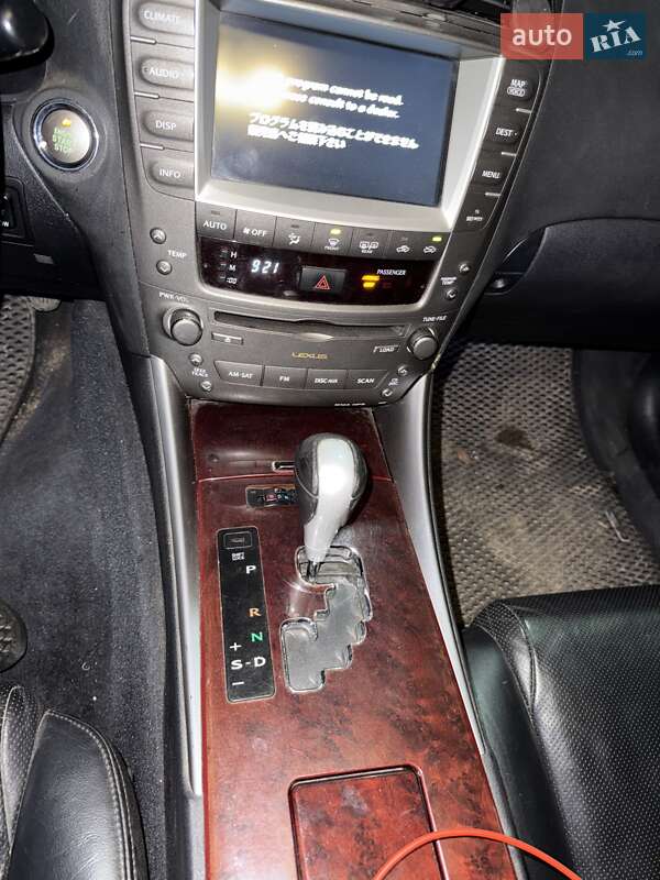 Седан Lexus IS 2006 в Измаиле