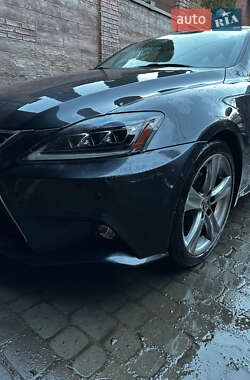 Седан Lexus IS 2011 в Львове