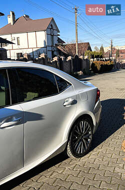 Седан Lexus IS 2014 в 