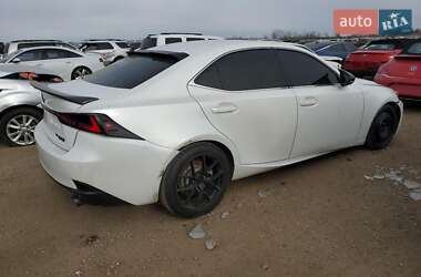 Седан Lexus IS 2015 в 