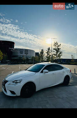 Седан Lexus IS 2013 в Києві