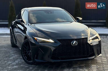Седан Lexus IS 2021 в 