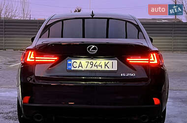 Седан Lexus IS 2014 в 