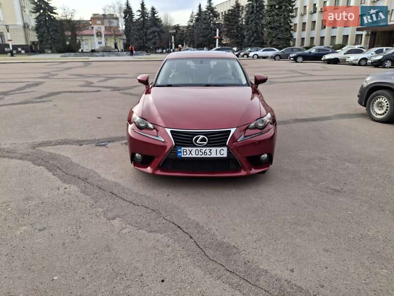Седан Lexus IS 2013 в Хмельницком