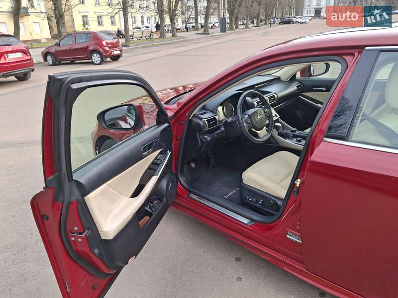 Седан Lexus IS 2013 в Хмельницком