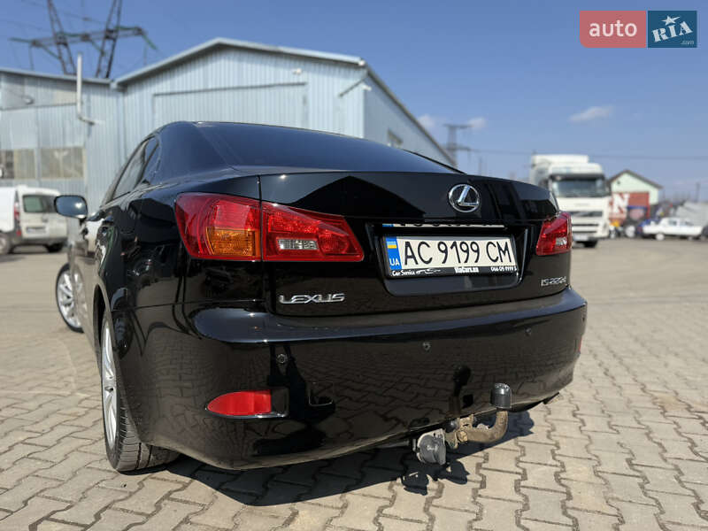 Седан Lexus IS 2008 в Луцьку