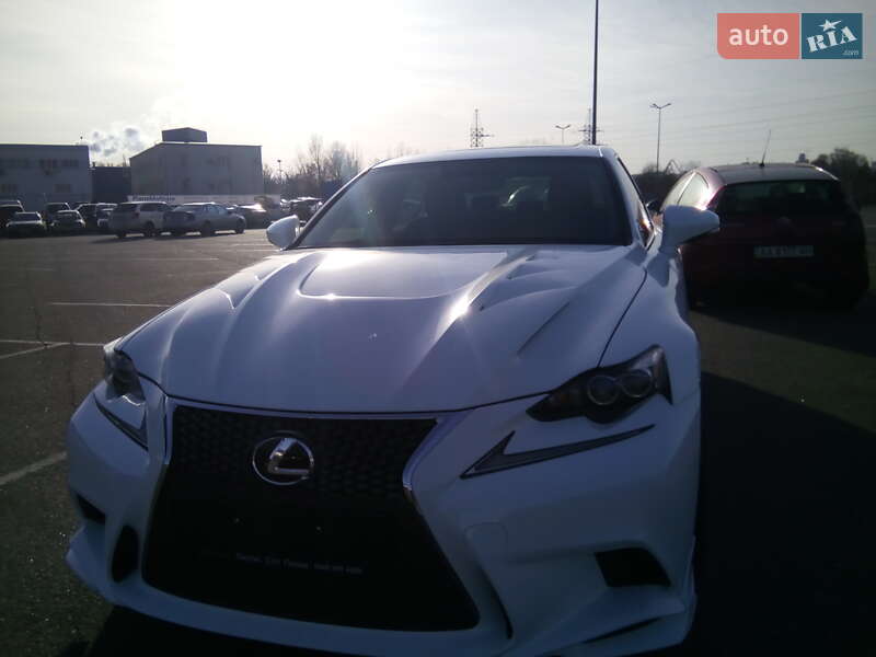 Седан Lexus IS 2014 в Києві фото Седан Lexus IS 2014 в Києві