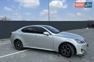 Седан Lexus IS 2010 в 