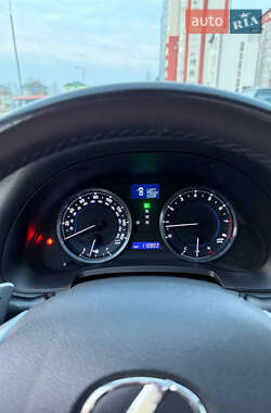 Седан Lexus IS 2010 в 
