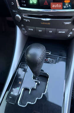Седан Lexus IS 2010 в 