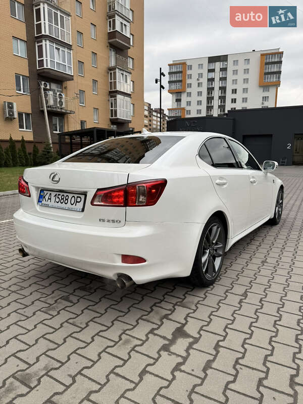 Седан Lexus IS 2012 в Киеве