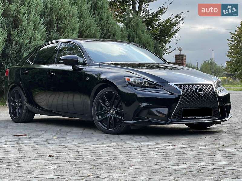 Седан Lexus IS 2014 в 